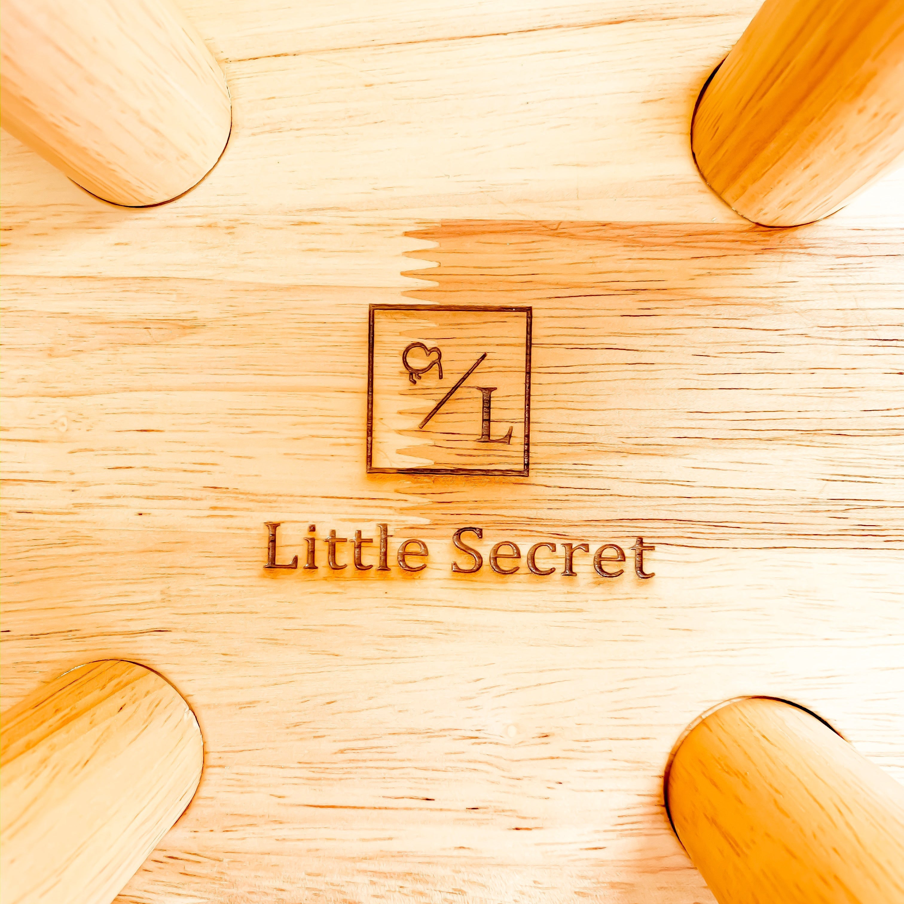 Little Secret Solid Wood Kids Furniture Zoo Round Table