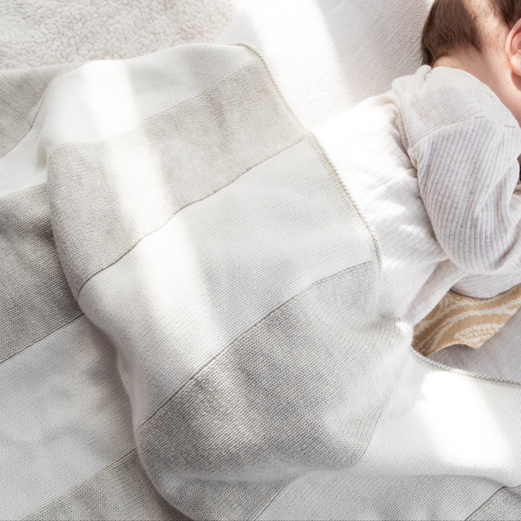 Knit blanket - Large stripes milk and mist