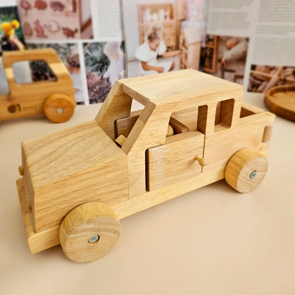 Wooden Safari Jeep - QToys | Wooden Toy NZ