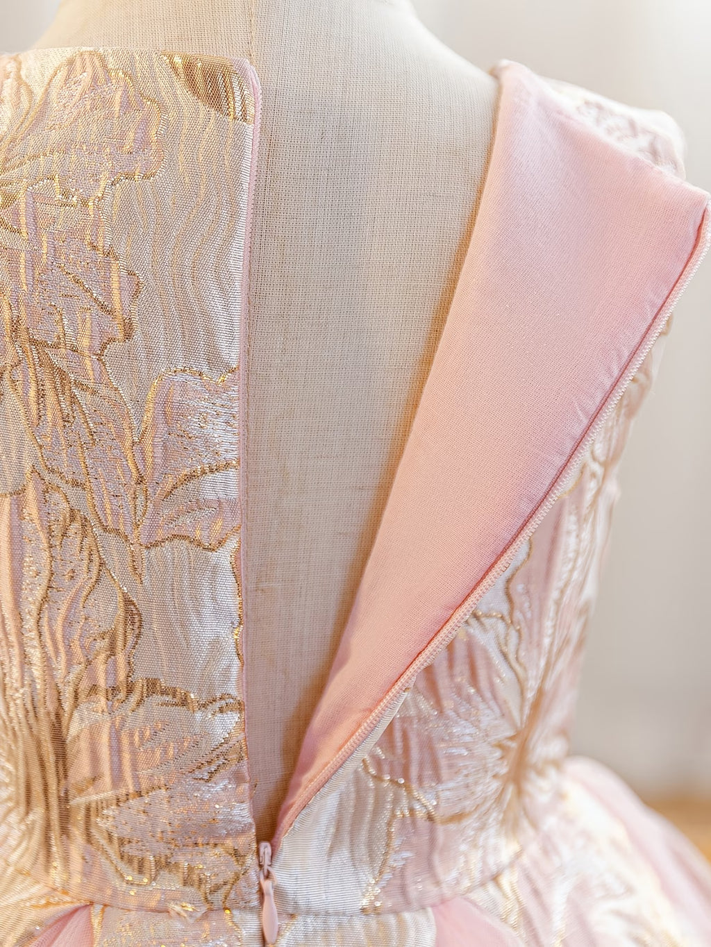 Sleeveless Jacquard Fabric Party Dress